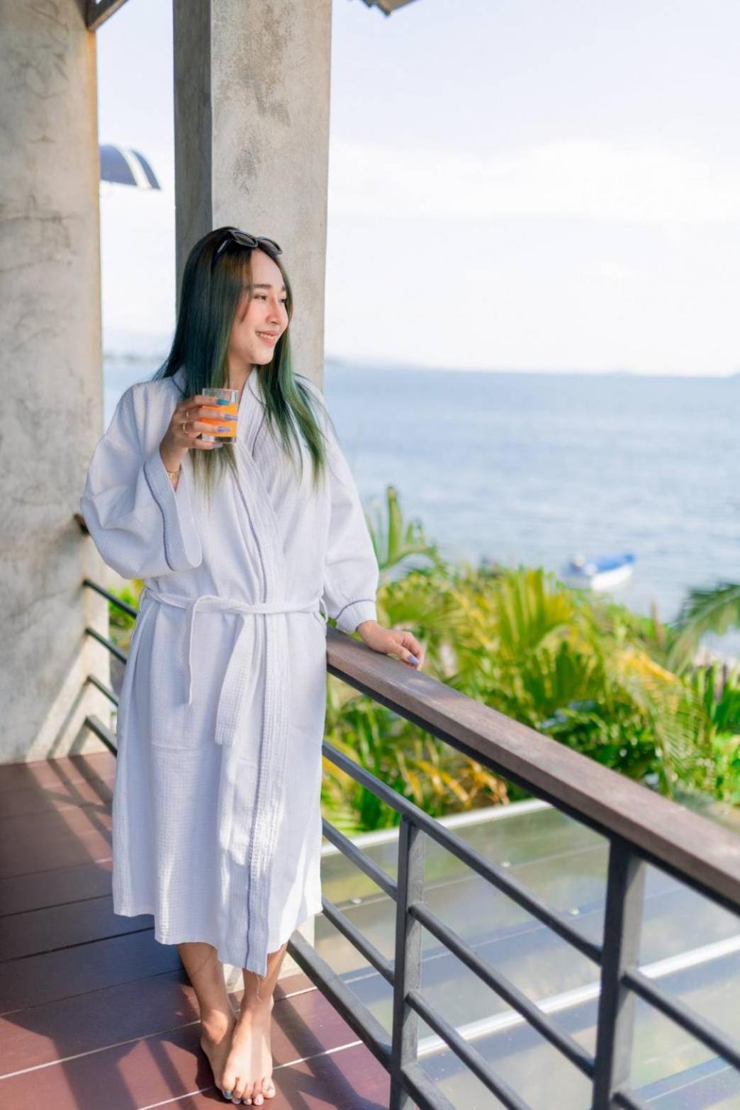 Windy Seaview Resort Chao Lao Beach Buitenkant foto